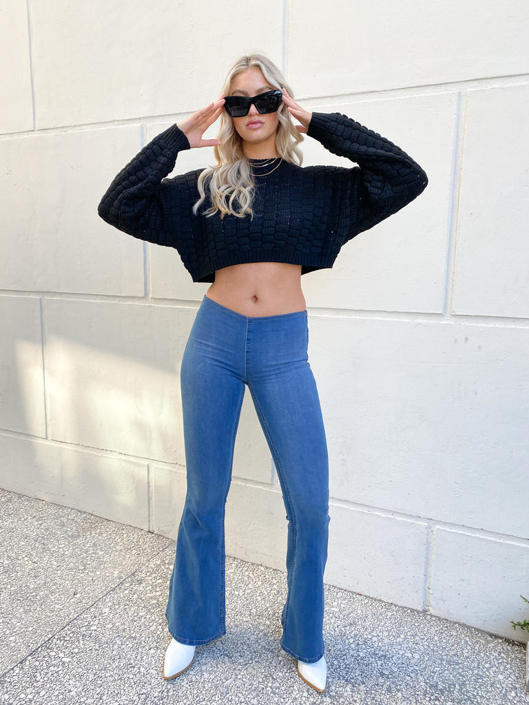 Crop Top Sweater & High Waisted Jeans.