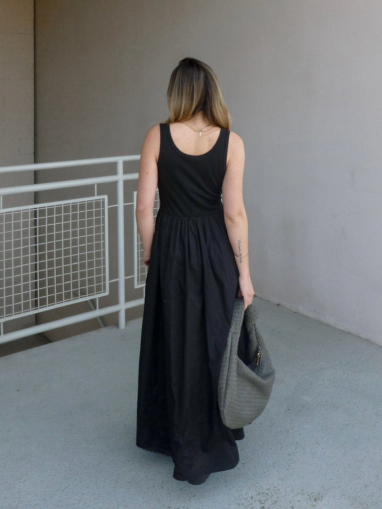 Toujours en Noir Dress