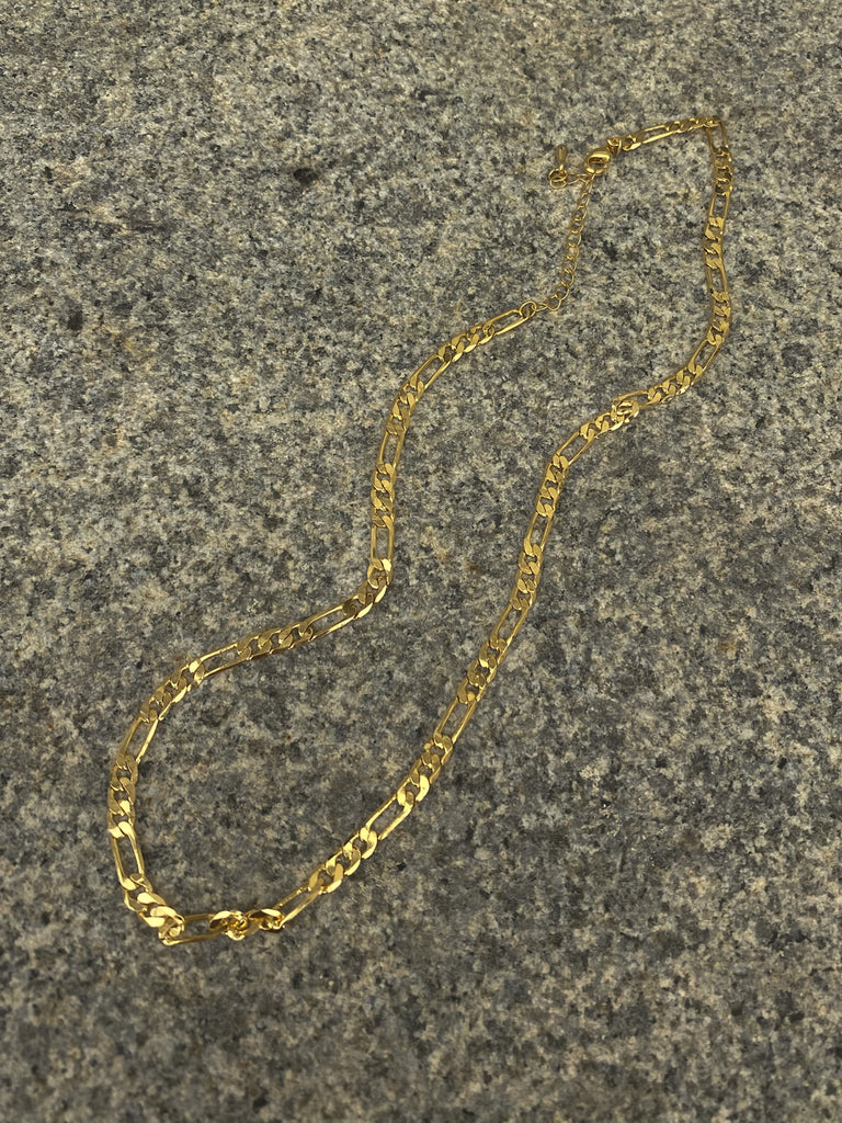 To the Curb Necklace in Gold