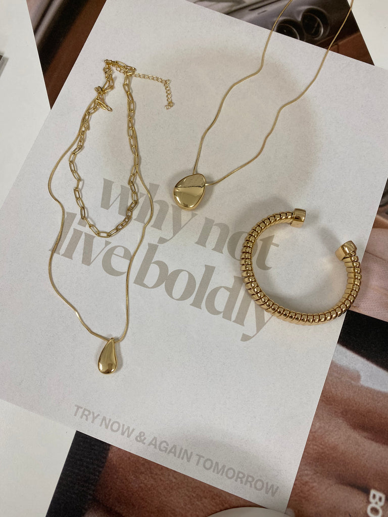 Edona Necklace in Gold
