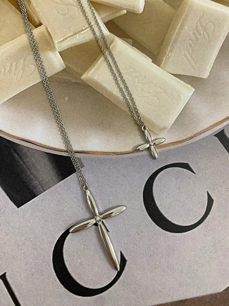 Small Figaro Cross in Silver