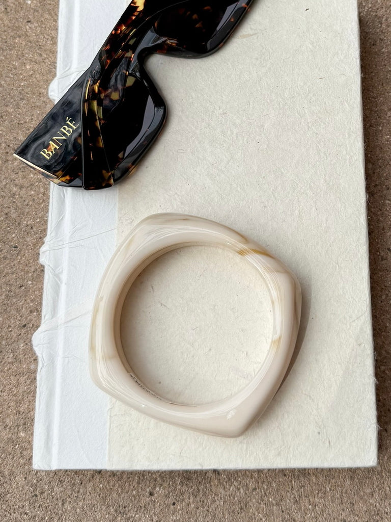 Astonia Bracelet in Au Lait
