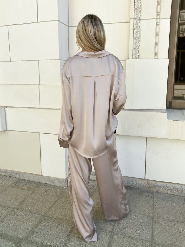 Yve Satin Pants in Taupe