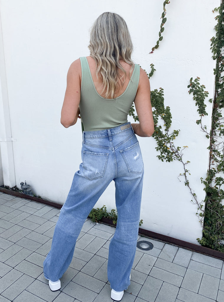 Jeana High Rise Distressed Dad Jeans