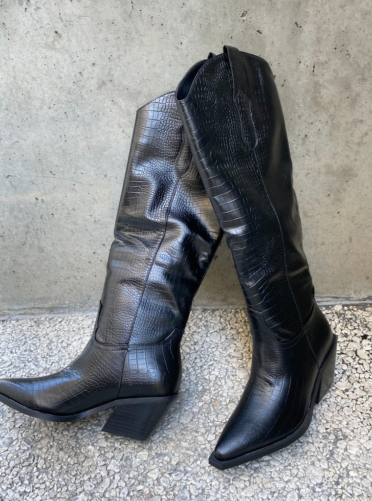 Ulise Croc Boots in Black by BILLINI
