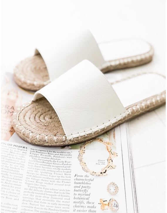 Vacation Mode Espadrille in White