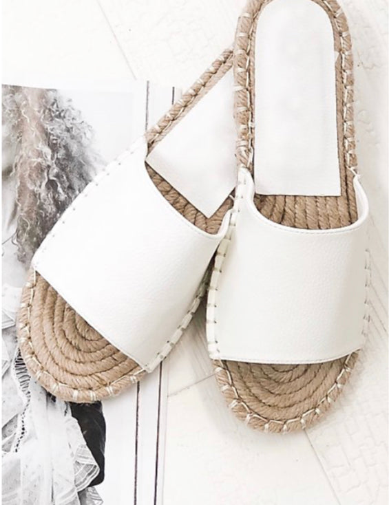 Vacation Mode Espadrille in White
